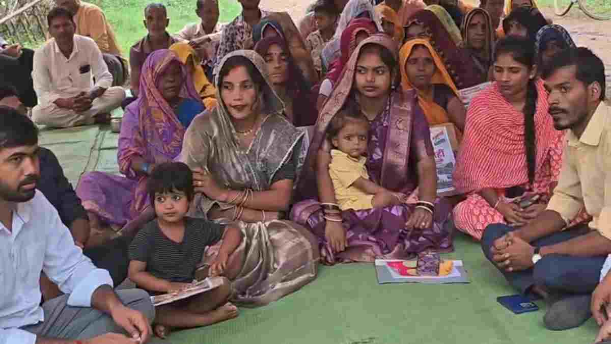 सड़क के संग्राम ने लिया सियासी रंग: धरने पर डटी इन्फ्लुएंसर लीला साहू, AAP ने दिया समर्थन