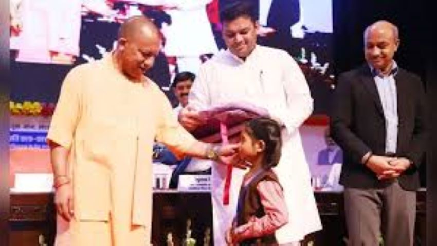परिषदीय स्कूलों के लिए योगी सरकार ने खोला खजाना! TLM के नाम पर 56 करोड़ से ज्यादा मंजूर; 31 अक्टूबर तक अल्टीमेटम