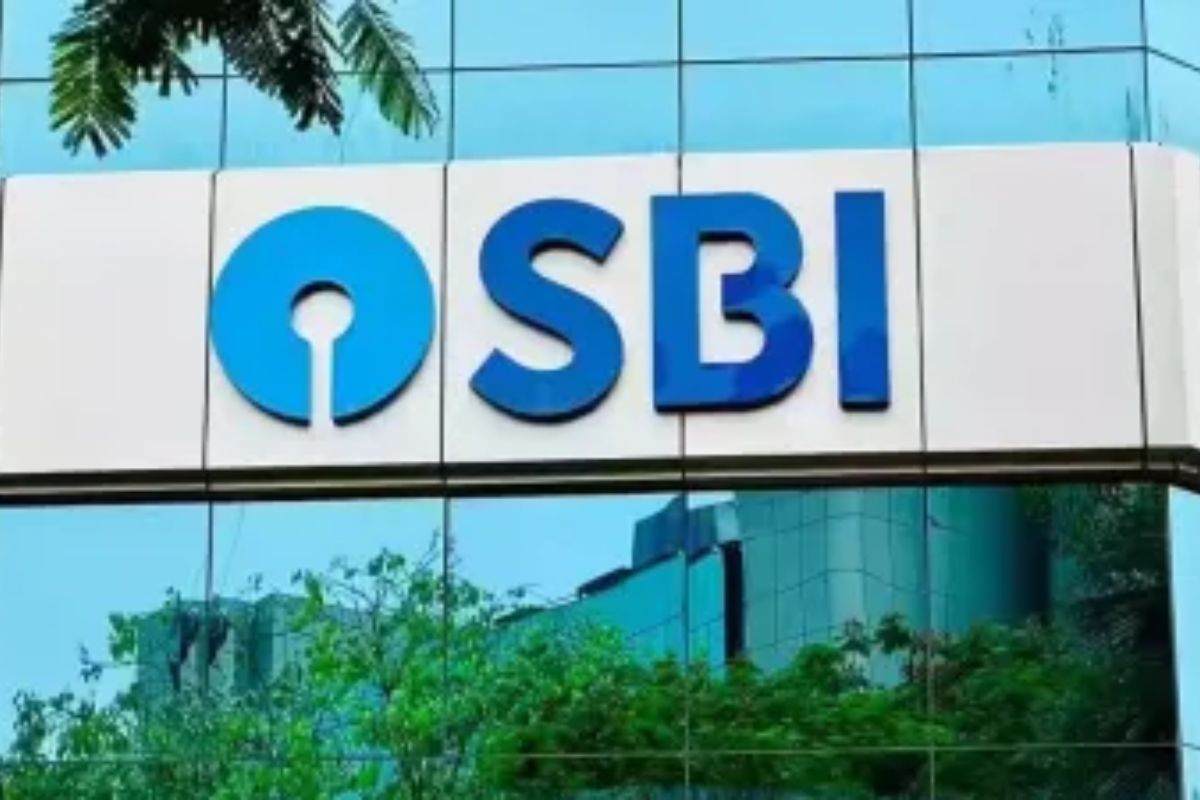क्या बैंक भी सुरक्षित नहीं? BHU SBI ब्रांच में फर्जी मेल से 54.91 लाख की चपत, मची हड़कंप