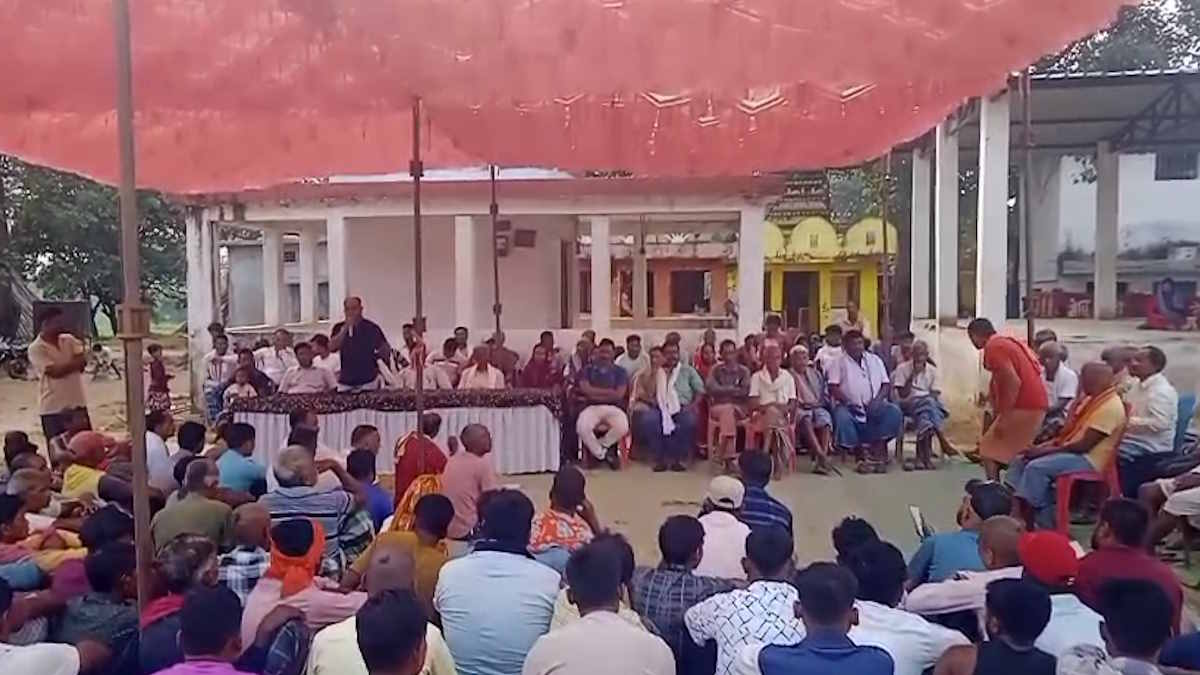गांव में शराबबंदी, 16 शराबियों पर पंचायत ने भरी सभा में लगाया जुर्माना, वसूल किया 45 हजार रुपए…