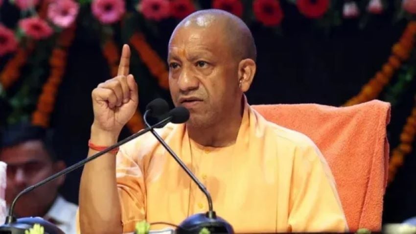 राम वन गमन मार्ग में किसकी लापरवाही पर भड़के CM योगी? XEN सस्पेंड होते ही महकमे में मचा हड़कंप