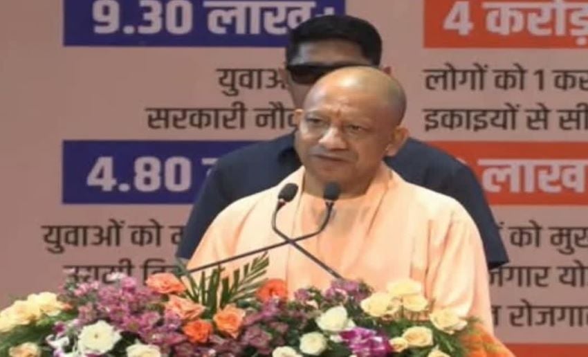 ‘आप गिनते रहिए, हम नौकरियां देते जाएंगे’… CM योगी ने 3567 अभ्यर्थियों को सौंपा नियुक्ति पत्र, अखिलेश को दी ‘गिनती गिनने’ की चुनौती