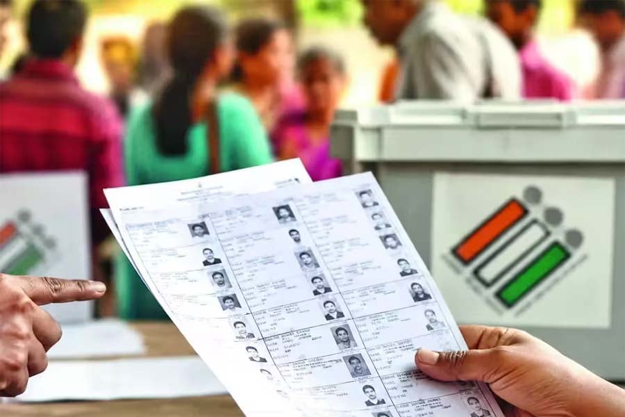 Delhi SIR Deadline: दिल्ली में वोटर लिस्ट में नाम जुड़वाने की बढ़ी तारीख, इस दिन आएगी अंतिम सूची