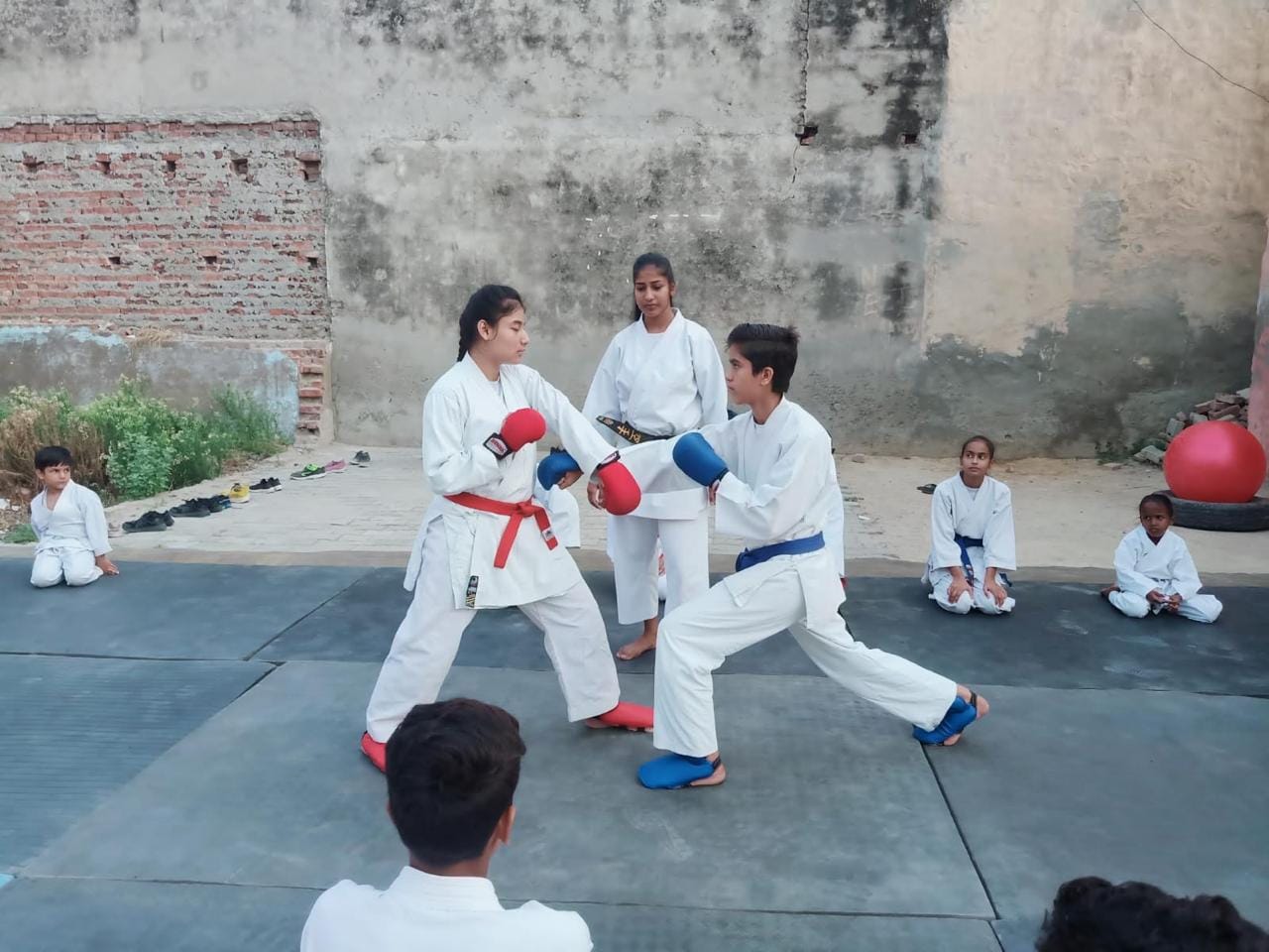 कैथल में 200 बच्चों ने लिया नशे से दूर रहने का संकल्प, स्टेडियम में हुए मुकाबले