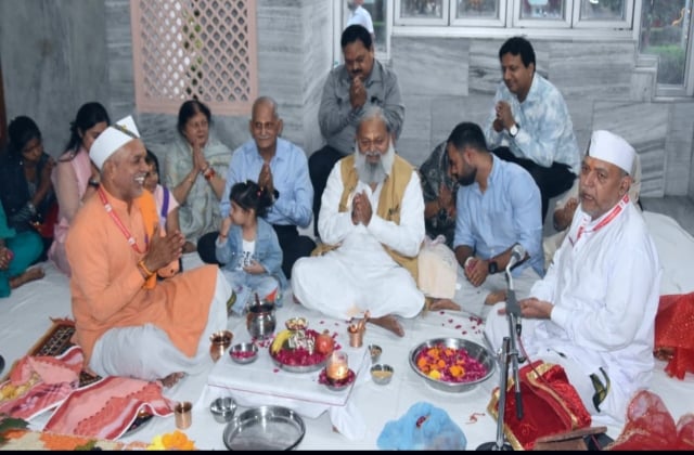 नवरात्र में माता मनसा देवी मंदिर पहुंचे अनिल विज, प्रदेश के लिए क्या मांगा?