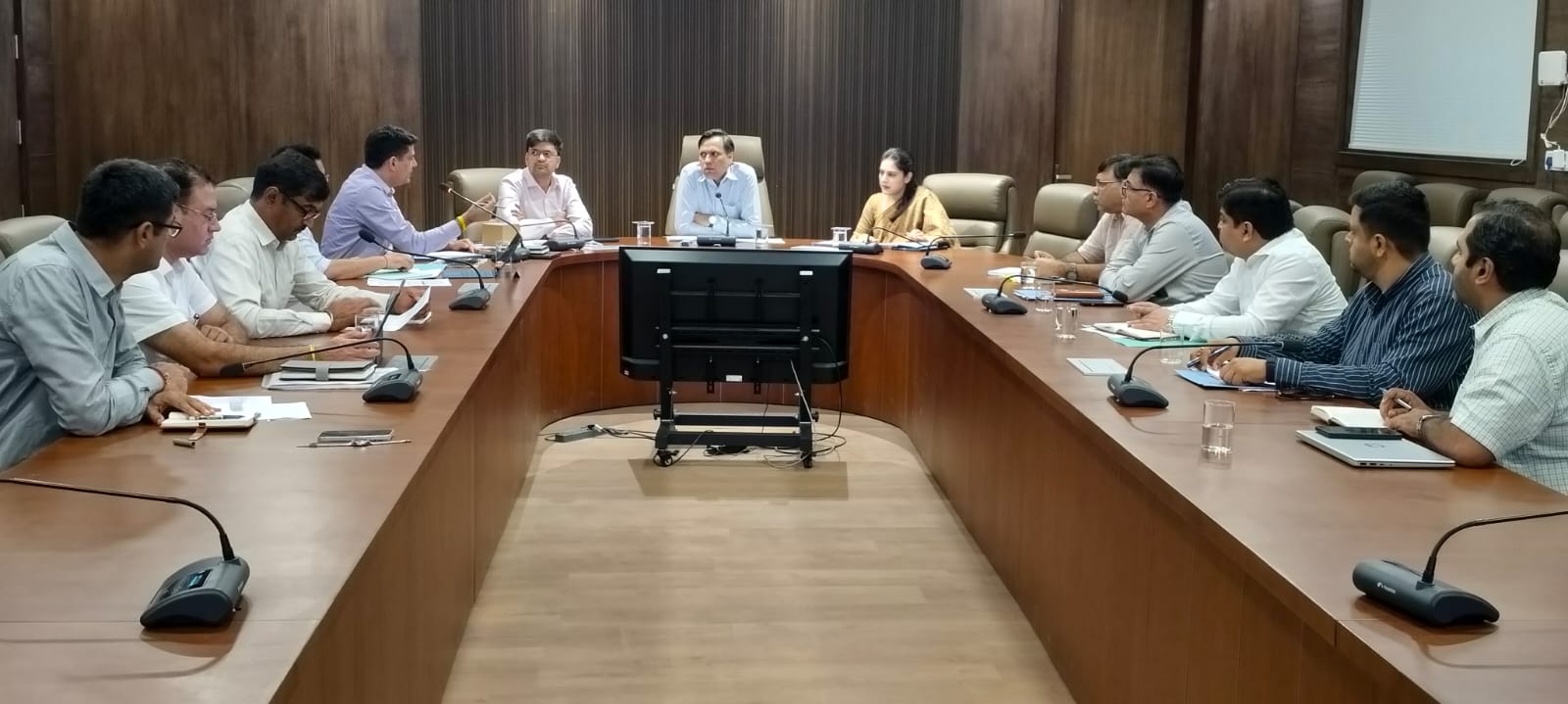 गुरुग्राम में सफाई व्यवस्था सुधारने के निर्देश, 28 अक्टूबर को आएंगी 100 गाड़ियां