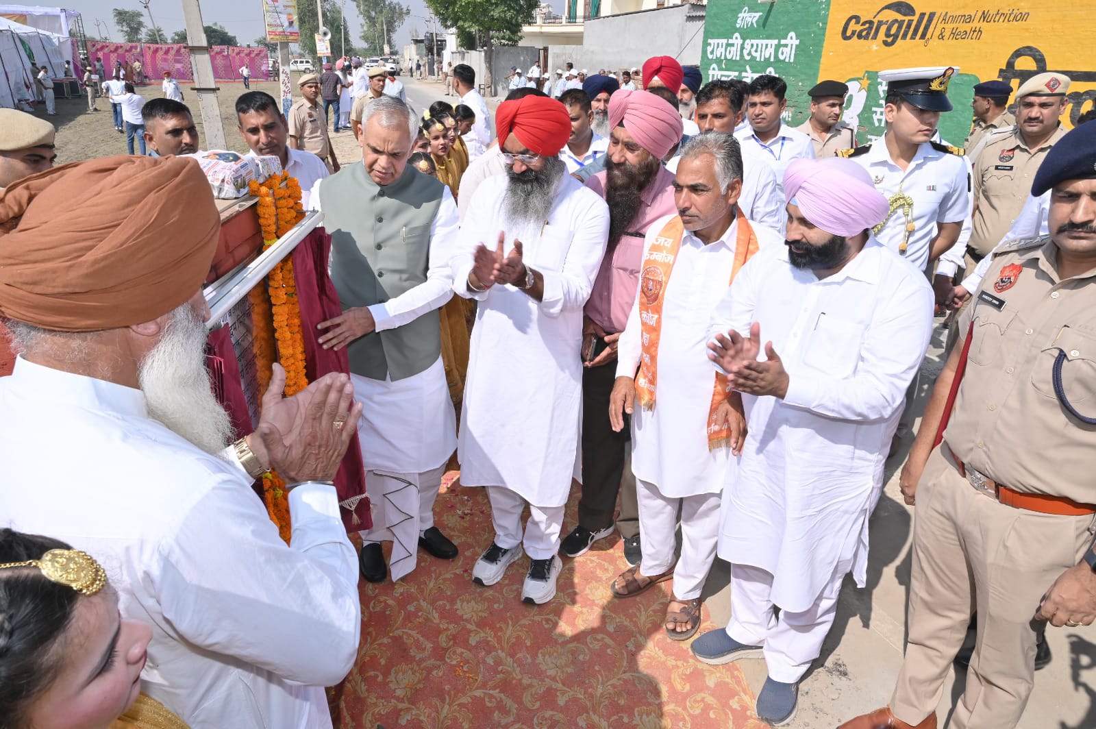 जहर मुक्त भोजन के लिए प्राकृतिक खेती अपनाएं किसान: राज्यपाल आचार्य देवव्रत