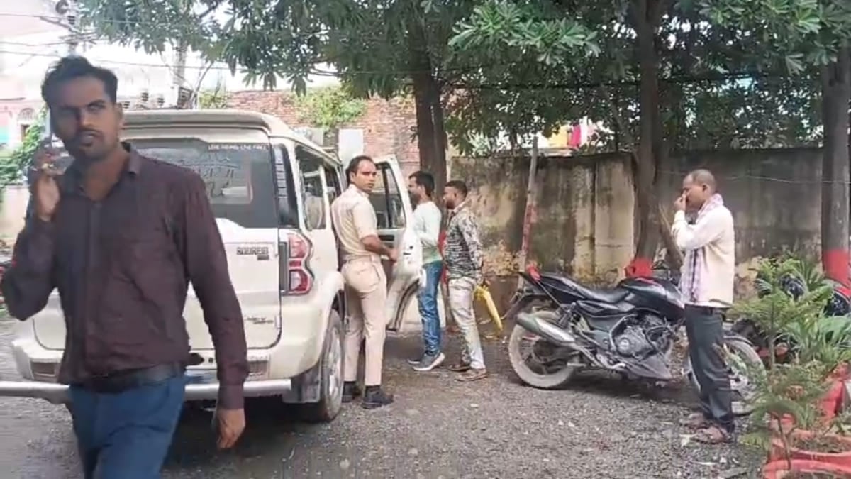 चर्चित चांदनी हत्याकांड: एक साल बाद भी पुलिस के हाथ खाली, न्याय के लिए दिव्यांग पति ने दी आत्महत्या की चेतावनी