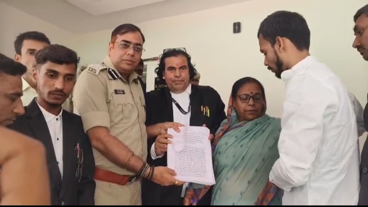 भोजपुर एनकाउंटर केस में गरमाया माहौल: DIG से मिलकर मां ने लगाई न्याय की गुहार, जांच की सुस्ती पर उठाए सवाल