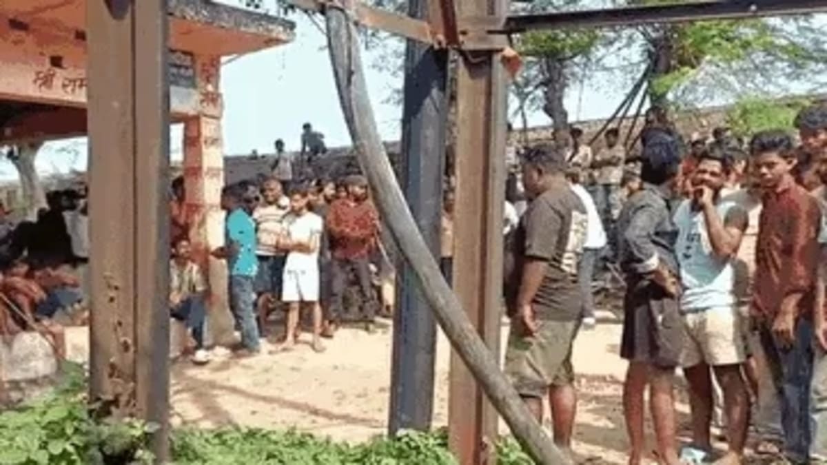 घर के अंदर मिला महिला का शव, पति की मौत के बाद अकेली रहती थी, सिर पर गंभीर चोट के निशान