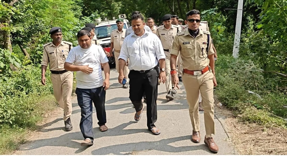 रिंग तटबंध टूटने पर जल संसाधन विभाग का कड़ा एक्शन, तीन इंजीनियर सस्पेंड