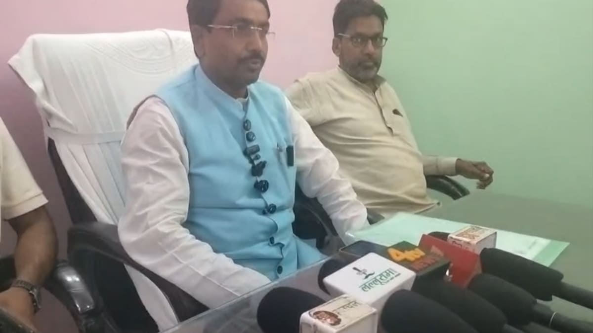 राजद को बड़ा झटका, पूर्व प्रत्याशी मो. असलम अंसारी ने पार्टी से दिया इस्तीफा