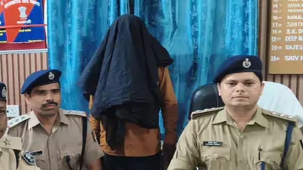 ट्रेन में नशीला बिस्किट खिलाकर लूटपाट करने वाला शातिर गिरफ्तार, 6 मोबाइल जब्त