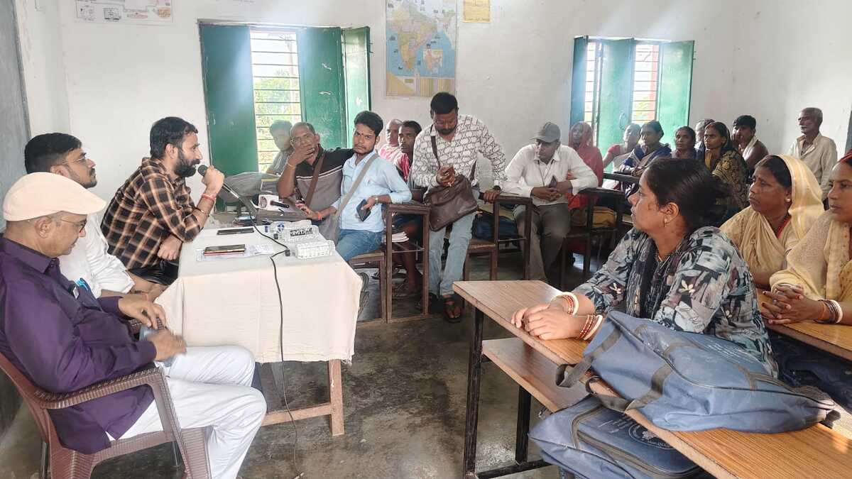 ​600 का सर्वे, सूची में सिर्फ 300 नाम! रहुई में PM आवास योजना पर घमासान, जानिए कब मिलेगा गरीबों को पक्का मकान