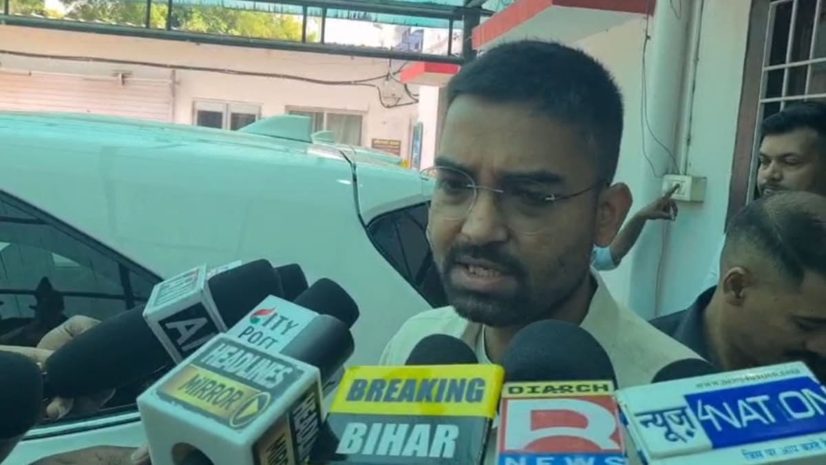 मंत्री दीपक प्रकाश बोले- वोट चोरी के सबूत हैं तो कोर्ट जाएं, बगावत करने वालों पर होगी सख्त कार्रवाई!