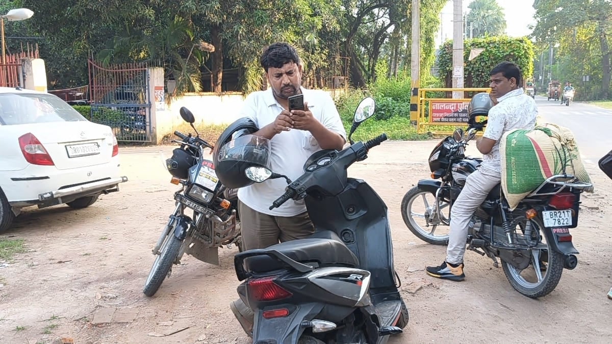 ​कार्यालय में ही भिड़े मनरेगा कर्मी और कार्यक्रम पदाधिकारी, पीओ पर मारपीट का आरोप