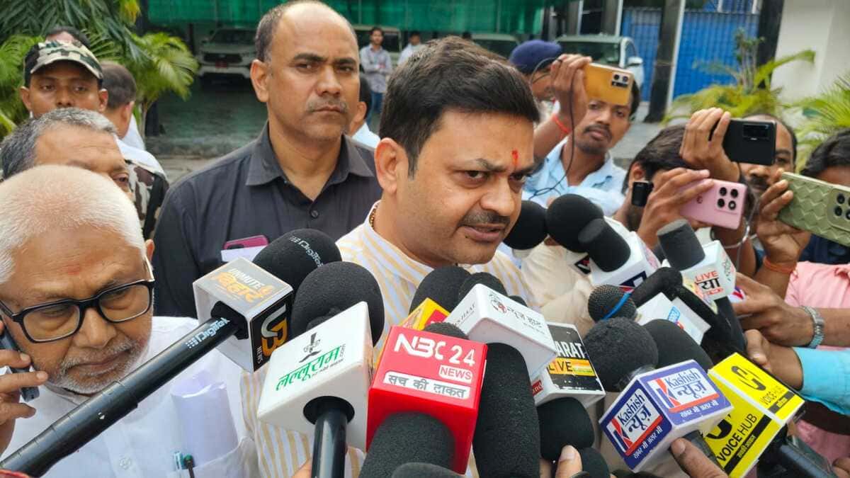 राघोपुर नाव हादसे पर मंत्री संजय सिंह बोले- जर्जर नाव और रात में संचालन पर होगी सख्त कार्रवाई