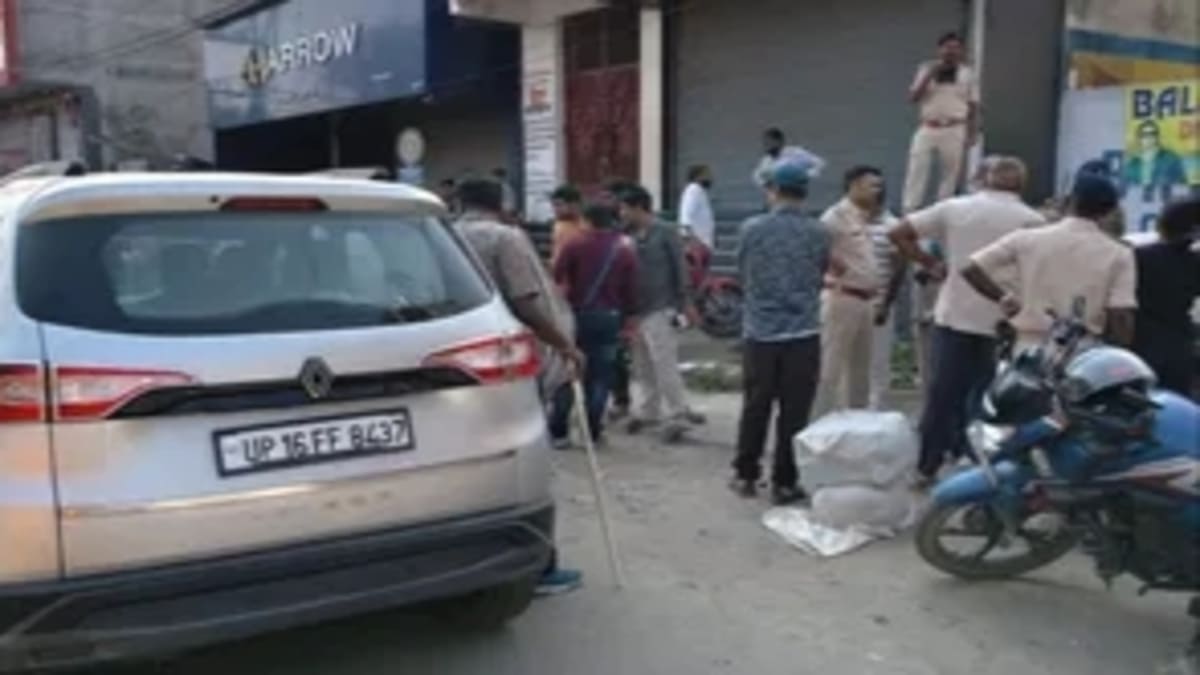 पुलिस की फिल्मी स्टाइल में कार्रवाई, कार में टक्कर मार कर पकड़ा 113 किलो गांजा