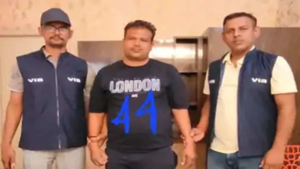 बक्सर में 50 हजार रिश्वत लेते सब-इंस्पेक्टर अरेस्ट, केस की पैरवी का बना रहा था दबाव, विजिलेंस ने बिछाया जाल