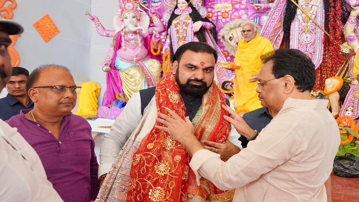 सम्राट चौधरी और भाजपा नेताओं ने पटना में किए मां दुर्गा के दर्शन, नवरात्र की दी शुभकामनाएं