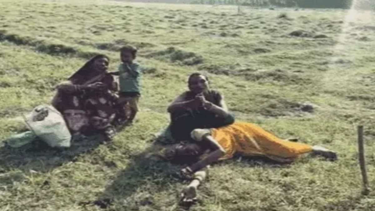 खेत की मेढ़ काटने को लेकर हुए खूनी संघर्ष में युवक की हत्या, कुल्हाड़ी से सिर और सीने पर किए गए वार