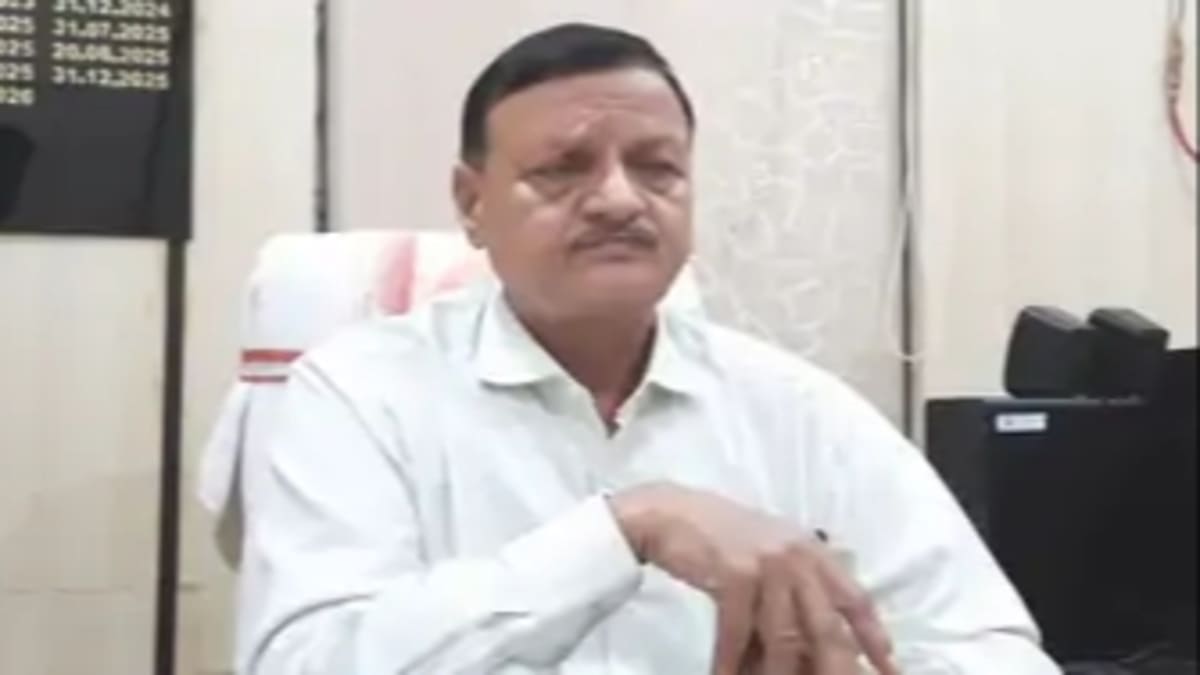 टीकाकरण के नाम पर वसूली! वायरल वीडियो पर सिविल सर्जन का बड़ा एक्शन, ANM का वेतन रुका