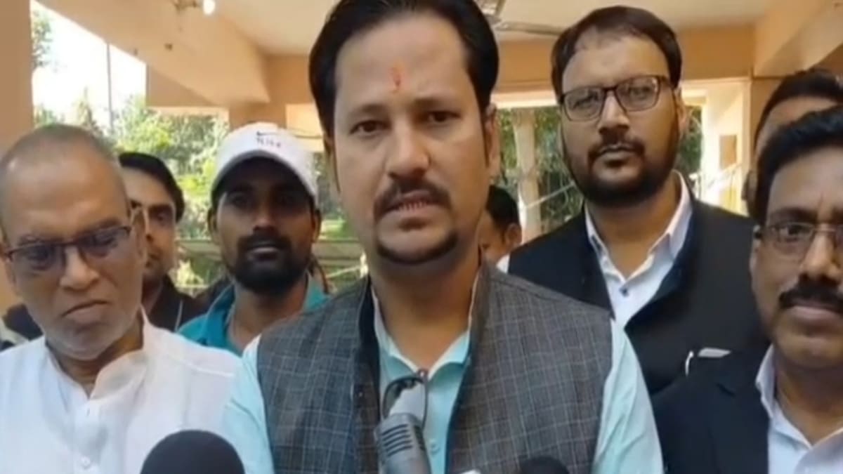 ​PM मोदी पर टिप्पणी पड़ी भारी, मल्लिकार्जुन खड़गे के खिलाफ कानूनी शिकंजा, सासाराम में दर्ज हुई पुलिस शिकायत