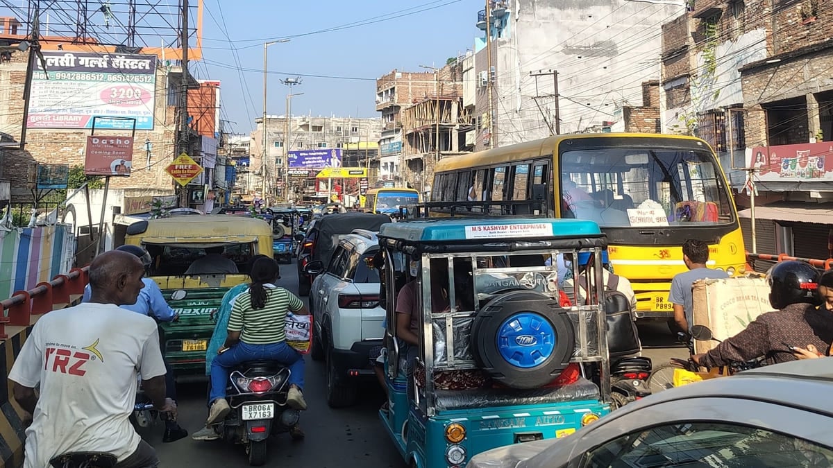 मुजफ्फरपुर में 27 से 31 अक्टूबर तक बदलेगी ट्रैफिक व्यवस्था, दरभंगा मोड़ से संगम घाट तक रहेगी विशेष निगरानी
