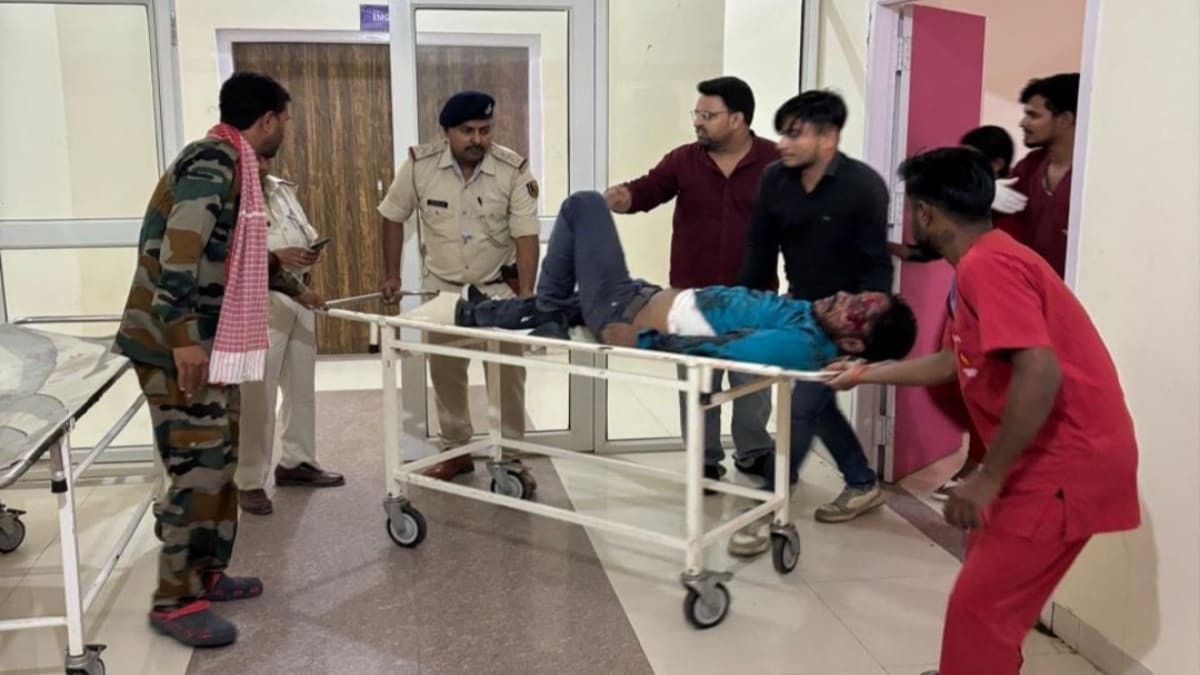 अनियंत्रित ट्रक और टेंपो की भीषण टक्कर में चार की मौत, मासूम बच्ची समेत चार जिंदगियां खत्म