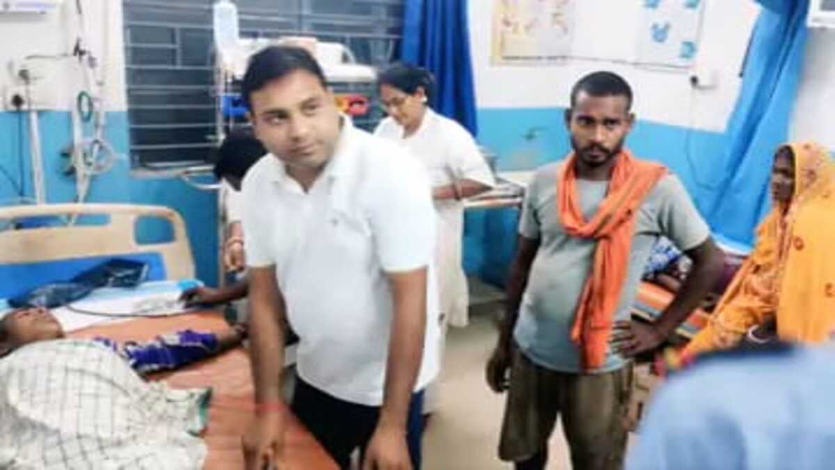 बेगूसराय में गंगा नदी में नाव पलटी, दो लोग लापता और चार घायल, 30-35 ग्रामीण थे सवार
