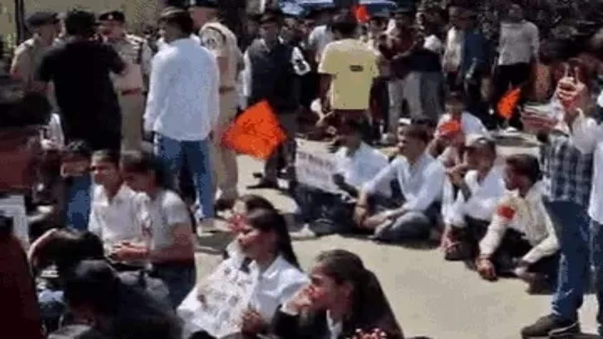 पटना में होगा ABVP का लोकतंत्र बचाओ मार्च, DU छात्र संघ अध्यक्ष होंगे शामिल, गांधी मैदान से निकलेगा जुलूस