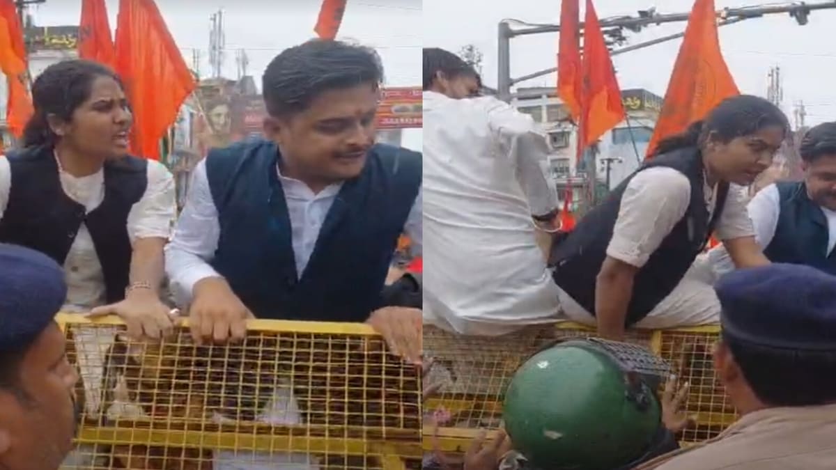 पटना में ABVP का हल्ला बोल, जेपी गोलंबर पर तोड़े बैरिकेड्स, DU छात्र संघ अध्यक्ष भी शामिल