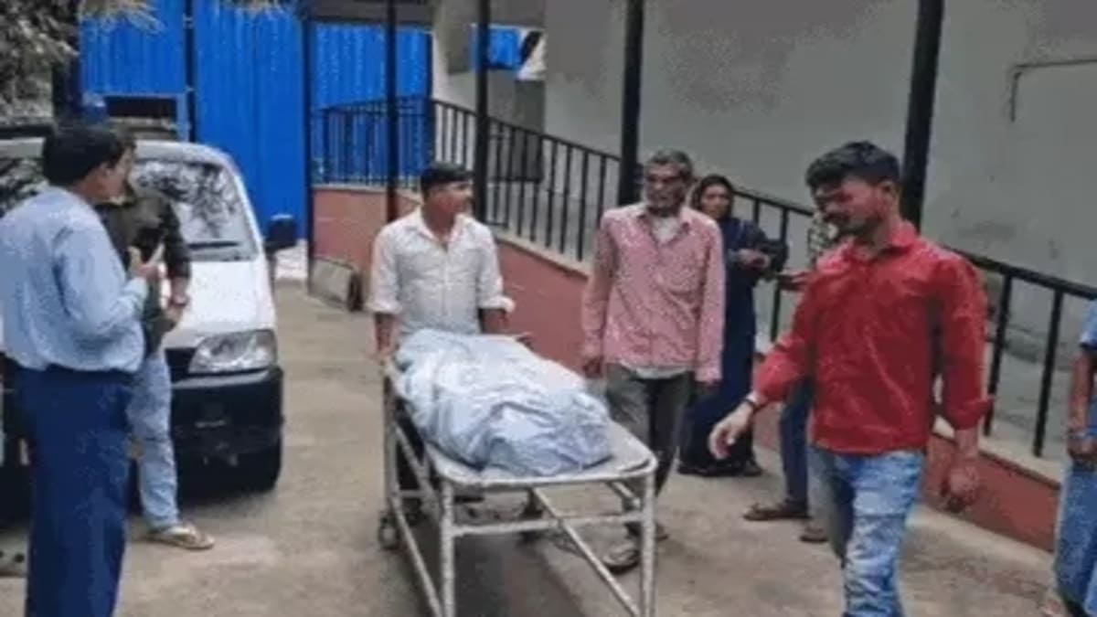 लिवइन में रह रहे प्रेमिका के कमरे में फंदे से लटका मिला प्रेमी का शव, 9 महीने से था रिलेशन