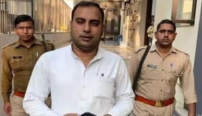 सोनीपत में फिल्म निर्माता अमित जानी की कार का पीछा करने का आरोप, Y-श्रेणी सुरक्षा के बावजूद हमले की आशंका