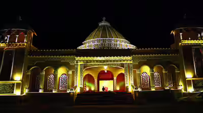 अहमदाबाद में दुर्गा पूजा की धूम, मायापुर थीम पंडाल और इको-फ्रेंडली प्रतिमा बनी आकर्षण