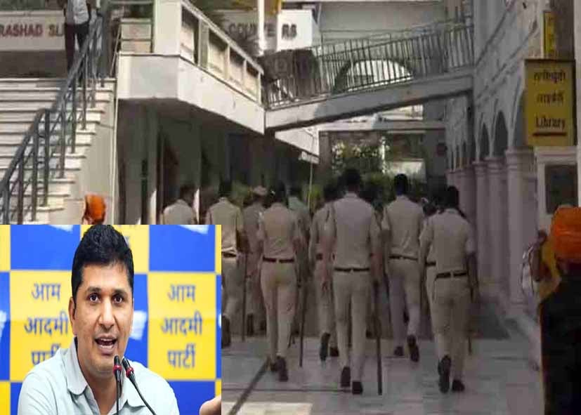 बंगला साहिब गुरुद्वारे में जूते पहनकर घुसी दिल्ली पुलिस? AAP ने कहा- गृह मंत्री सिख समुदाय से माफी मांगें