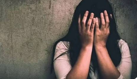 कंपनी कर्मचारी को नशीला पदार्थ पिलाकर पीजी में दरिंदगी