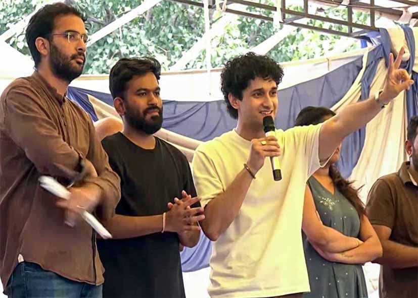 कॉकरोच जनता पार्टी का ऐलान- ‘गिरफ्तार करो, पीटो या मार डालो, हम सब झेलने को तैयार’
