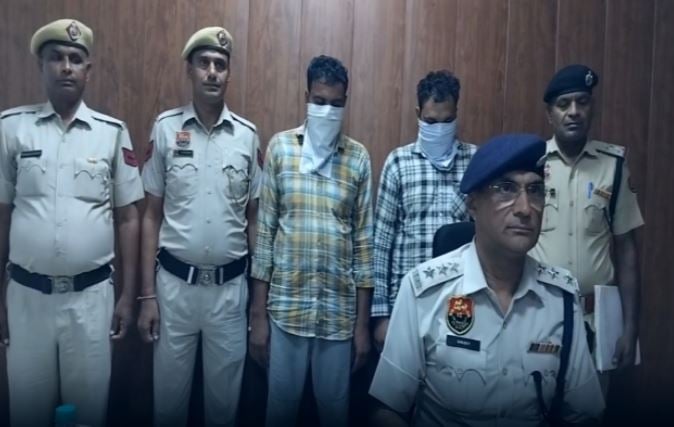 3 शराब ठेकों पर हथियारों के दम पर लूट, कुछ ही घंटों में 2 आरोपी गिरफ्तार