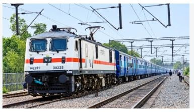दिल्ली में प्रदर्शन का असर, फरीदाबाद से गुजरने वाली 7 ट्रेनें रद्द; घर से निकलने से पहले देखें लिस्ट