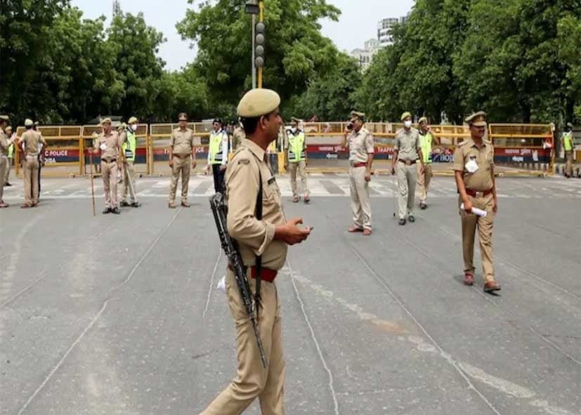 नई दिल्ली में प्रदर्शन से पहले सख्ती, धारा 163 लागू, जगह-जगह पुलिस और CAPF तैनात