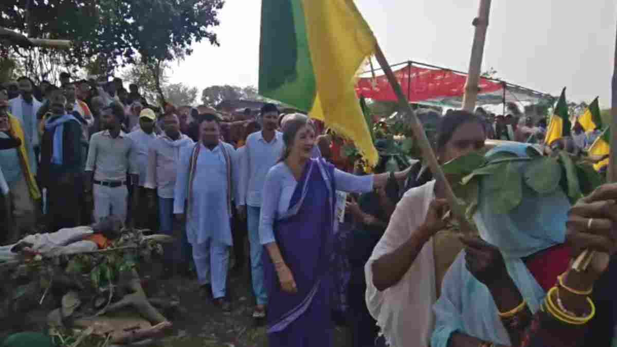 पन्ना में गरजीं CPM नेत्री बृंदा करात: केन-बेतवा विस्थापित आदिवासियों की लड़ाई को दिया समर्थन; दिव्या अहिरवार की गिरफ्तारी पर सरकार को घेरा