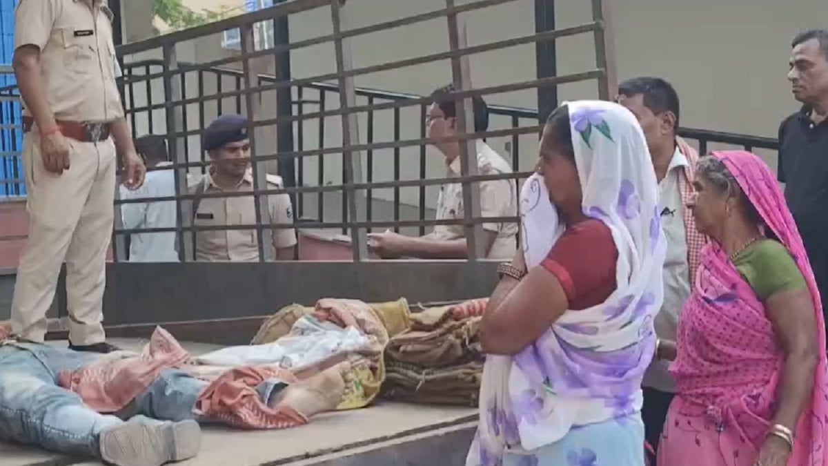 बेगूसराय में भीषण सड़क हादसा: ट्रक-बाइक की टक्कर में दो लोगों की दर्दनाक मौत, परिजनों में कोहराम