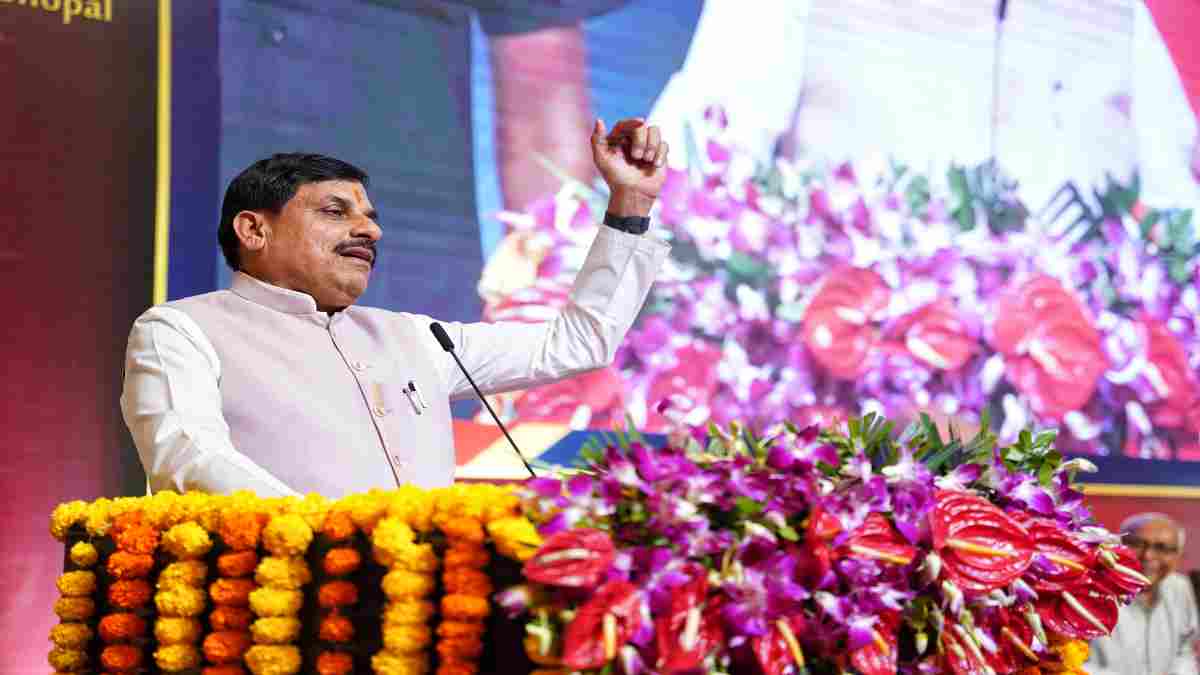 महात्मा गांधी-पूर्व प्रधानमंत्री भारत रत्न शास्त्री को सीएम डॉ. मोहन ने किया नमन, कहा- देश को आत्मनिर्भरता की ओर ले जा रहे पीएम नरेंद्र मोदी