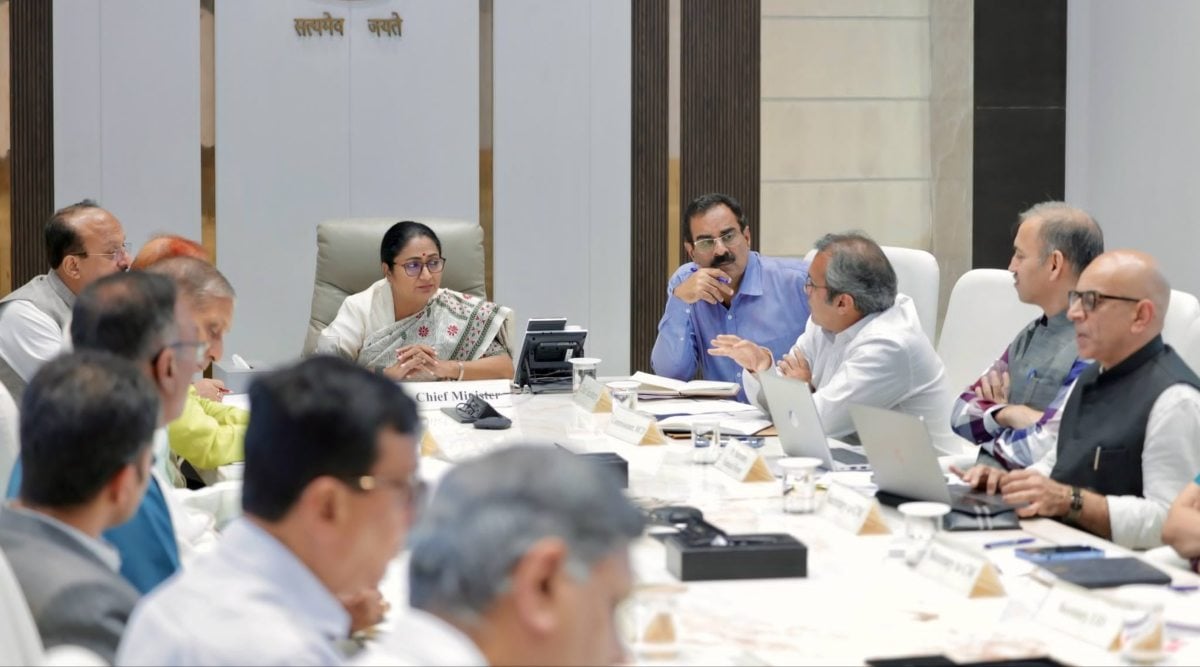 दिल्ली में सफाई पर CM रेखा गुप्ता सख्तः बोलीं- त्योहारों में लापरवाही बर्दाश्त नहीं होगी, अधिकारियों को मैदान में उतरे के दिए निर्देश