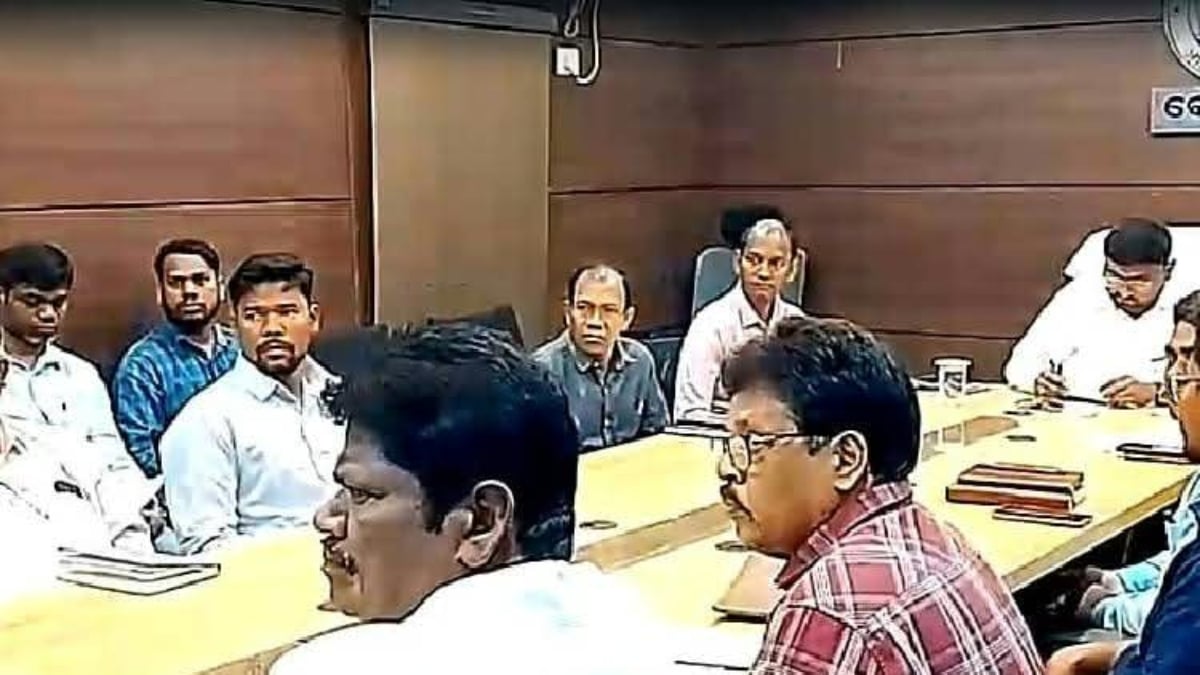 चक्रवात ‘अरनब’ को लेकर कोरापुट प्रशासन हाई अलर्ट पर: ‘जीरो कैजुअल्टी’ लक्ष्य के साथ तैयारियां तेज, 600 गर्भवती महिलाएं सुरक्षित स्थानों पर शिफ्ट