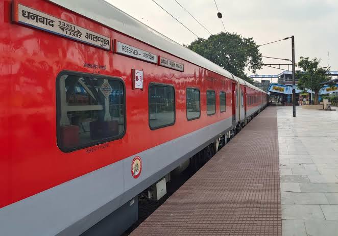 Dhanbad Alleppey Express: धनबाद-अलेप्पी एक्सप्रेस अब तिरुअनंतपुरम तक चलेगी, रेलमंत्री अश्विनी वैष्णव ने दी मंजूरी