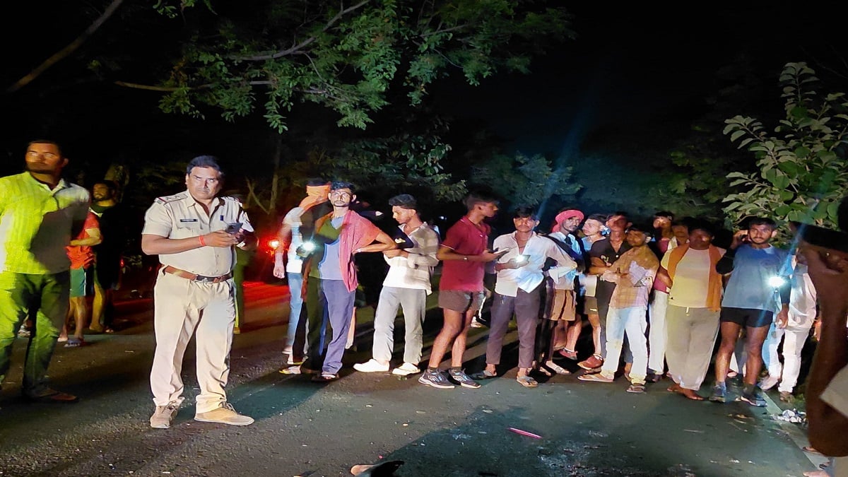 बिहार में सुबह-सुबह दर्दनाक हादसा: पूजा कर लौट रही दो बच्चियों को ट्रक ने कुचला, दोनों की मौत