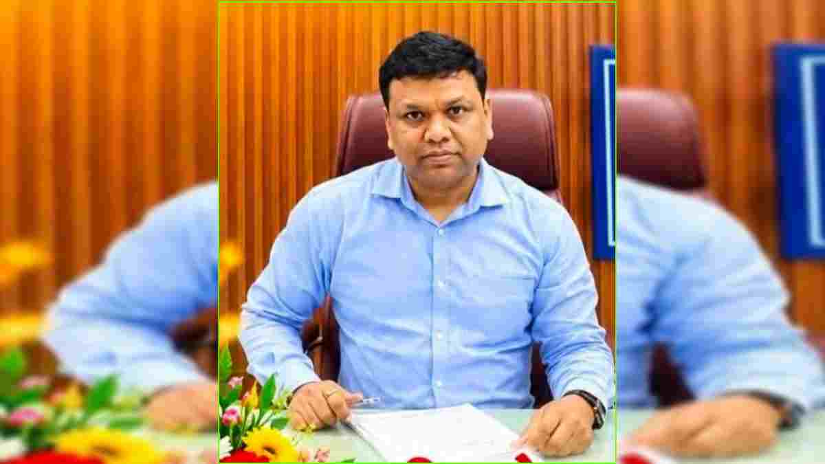 देवास शराब कांड: राकेश कुमार कुर्मी बने नए जिला आबकारी अधिकारी, कलेक्टर-SP समेत 3 आबकारी अफसरों पर गिर चुकी है गाज