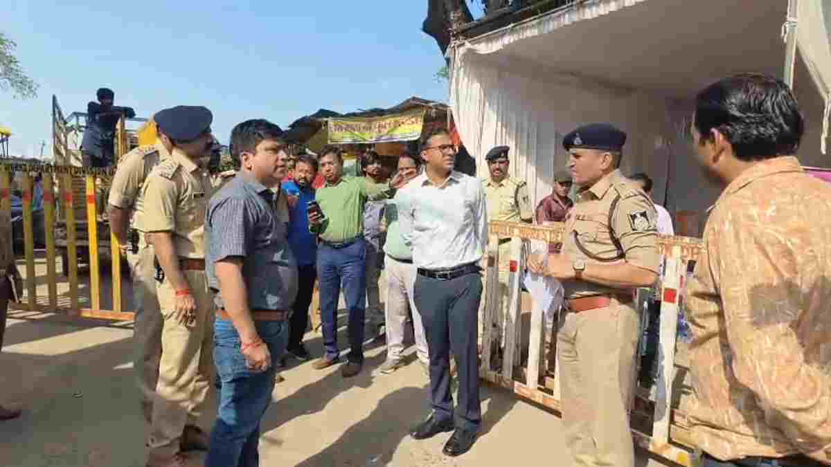 Shardiya Navratri 2026: गढ़कालिका माता मंदिर में तैयारियां पूरी, कलेक्टर ने लिया तैयारियों का जायजा